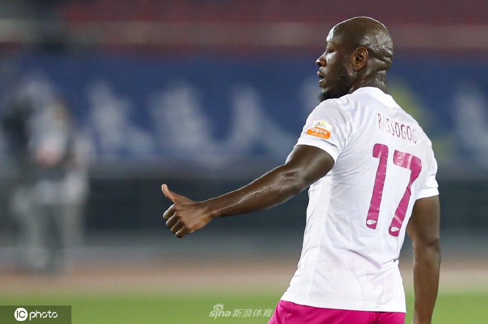 [中超联赛]申花2-1绝杀逆转大连人