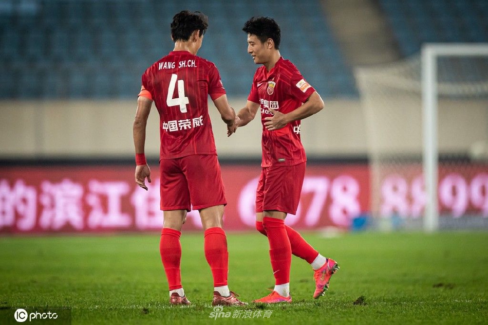 [中超联赛]海港3-0成都 武磊梅开二度