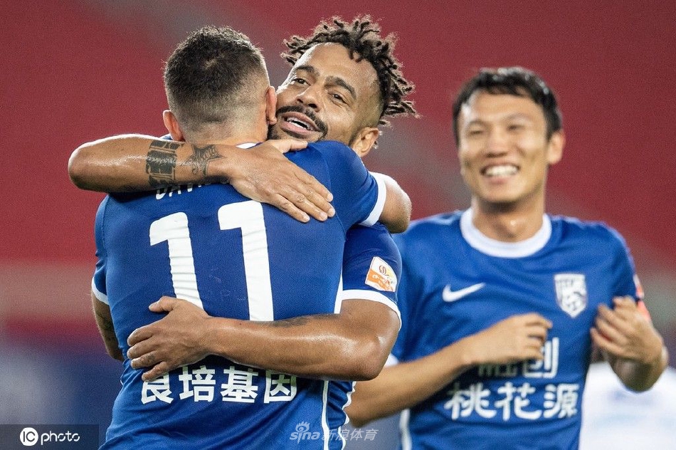 [中超]武汉三镇4-0大连人