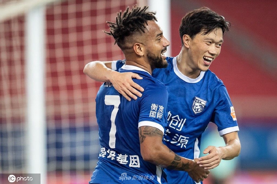 [中超]武汉三镇4-0大连人