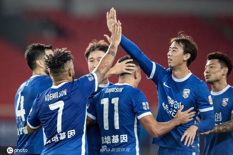 [中超]武汉三镇4-0大连人