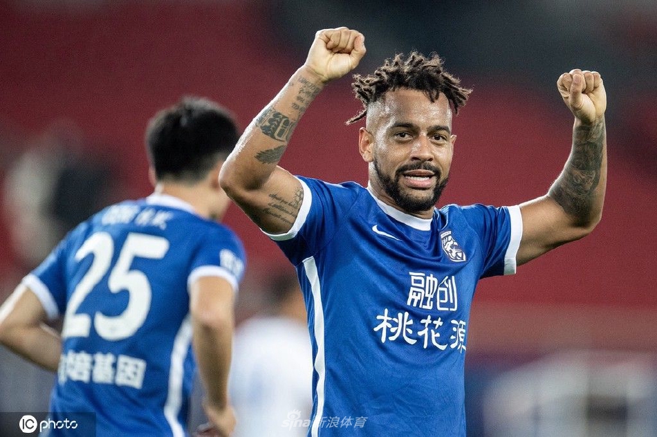 [中超]武汉三镇4-0大连人