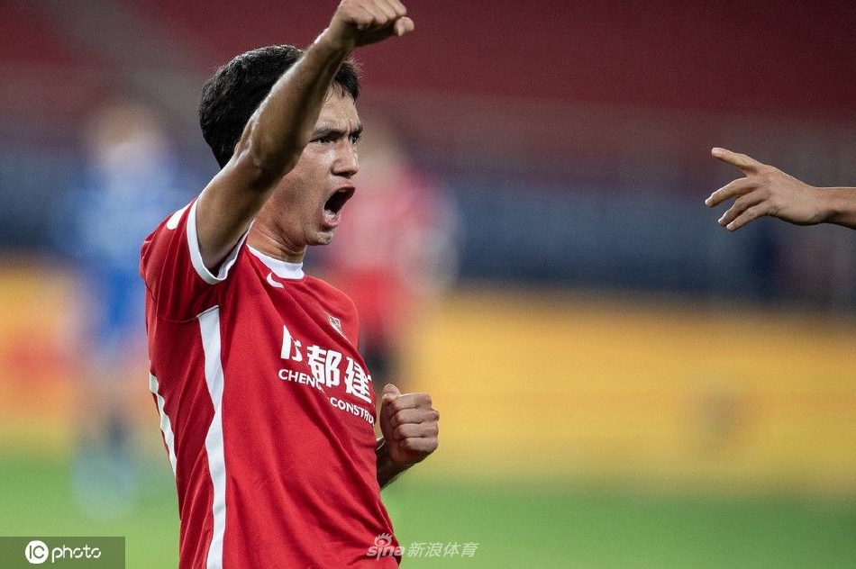 [中超]武汉三镇0-1成都蓉城