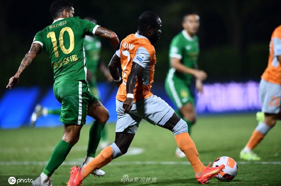 [中超]浙江队0-2深圳队