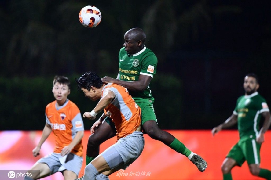 [中超]浙江队0-2深圳队