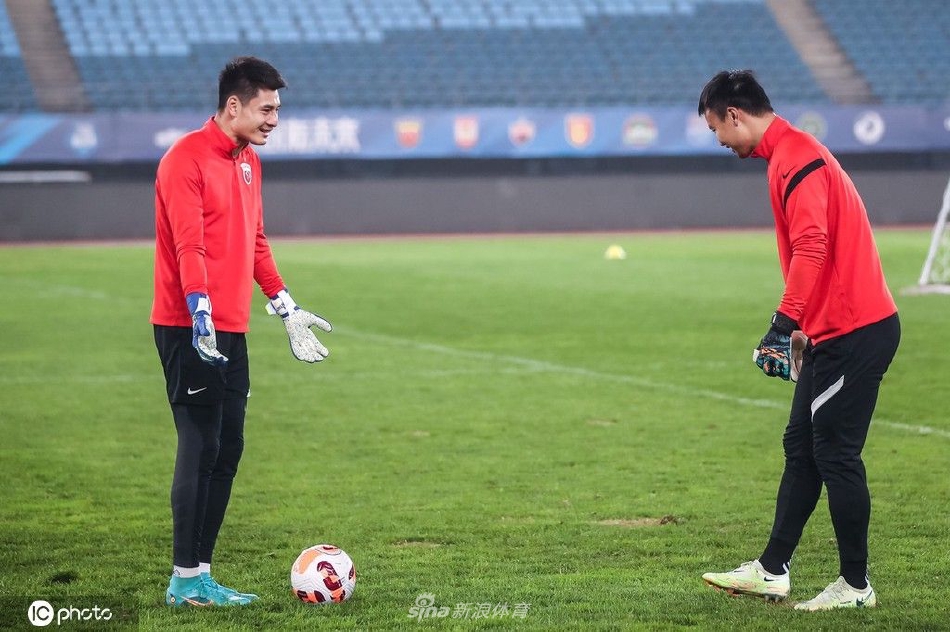 [中超]上海海港备战训练