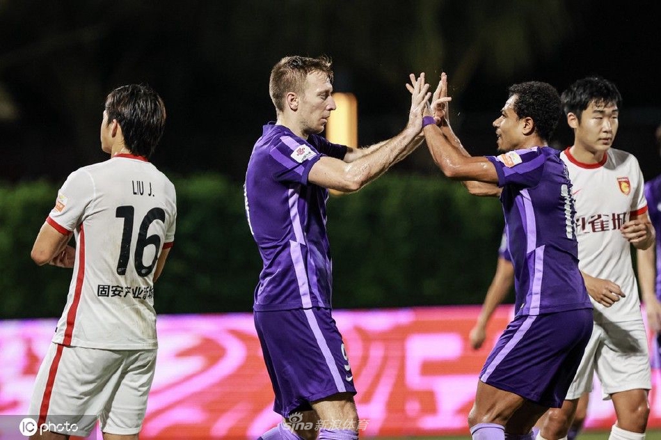 [中超]天津津门虎5-0河北队