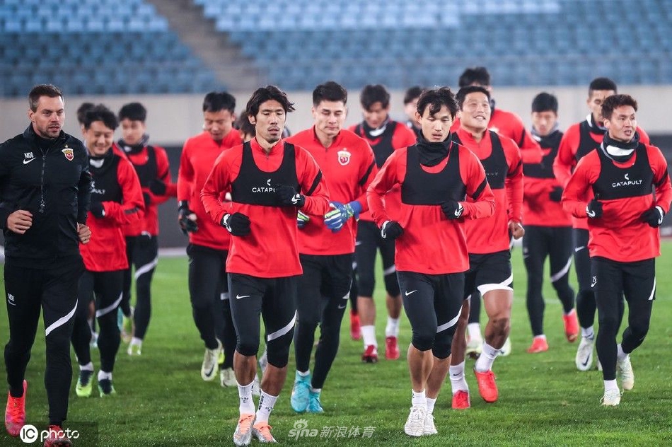 [中超]上海海港备战训练