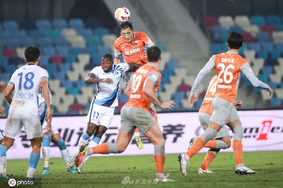 [中超]深圳队0-2大连人