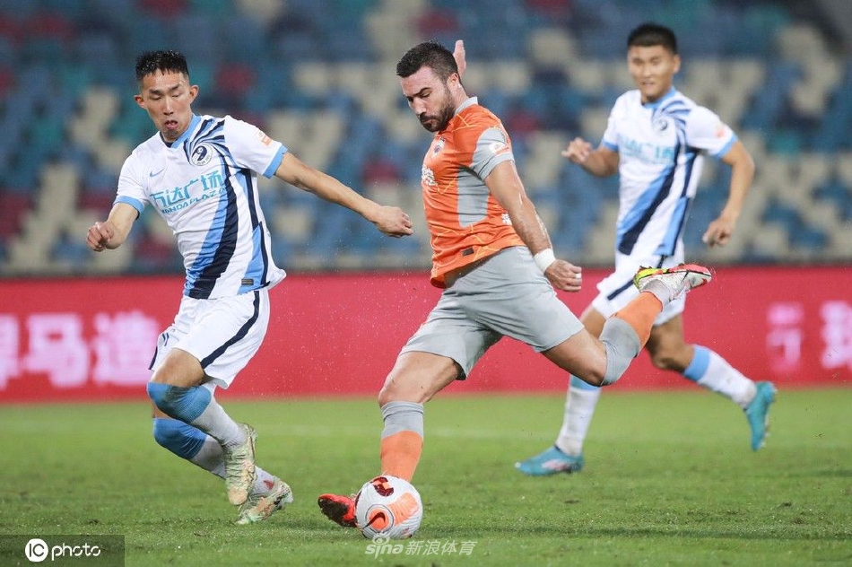 [中超]深圳队0-2大连人