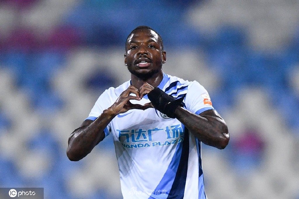 [中超]深圳队0-2大连人