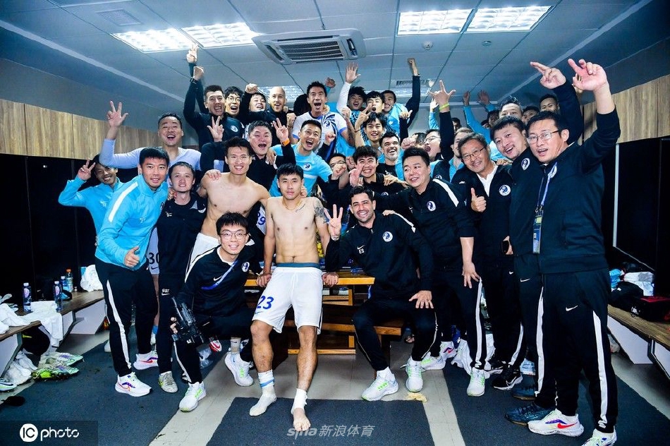 [中超]深圳队0-2大连人