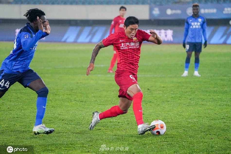 [中超]上海海港2-0沧州雄狮