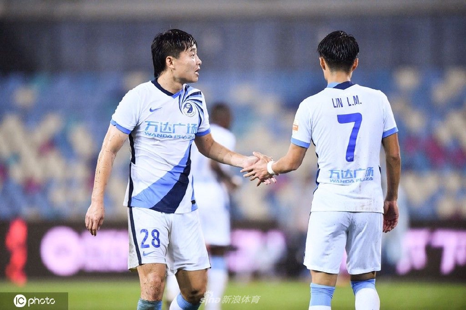 [中超]深圳队0-2大连人