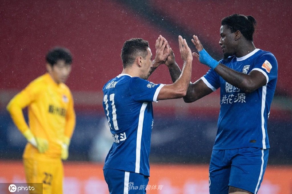 [中超]武汉三镇3-0梅州客家