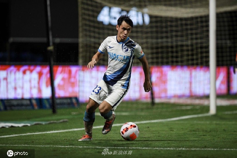 [中超]沧州雄狮1-1大连人