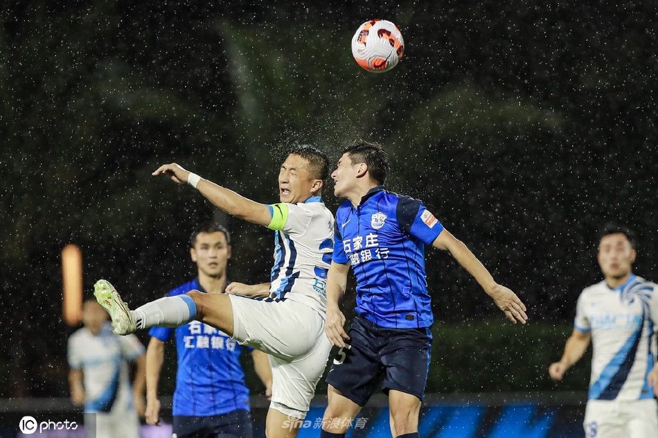 [中超]沧州雄狮1-1大连人