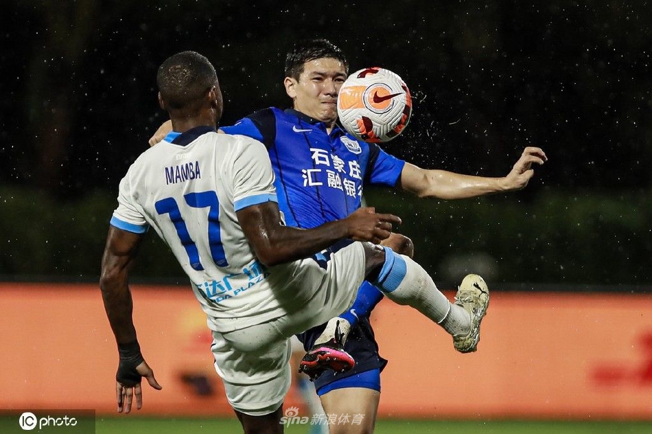 [中超]沧州雄狮1-1大连人