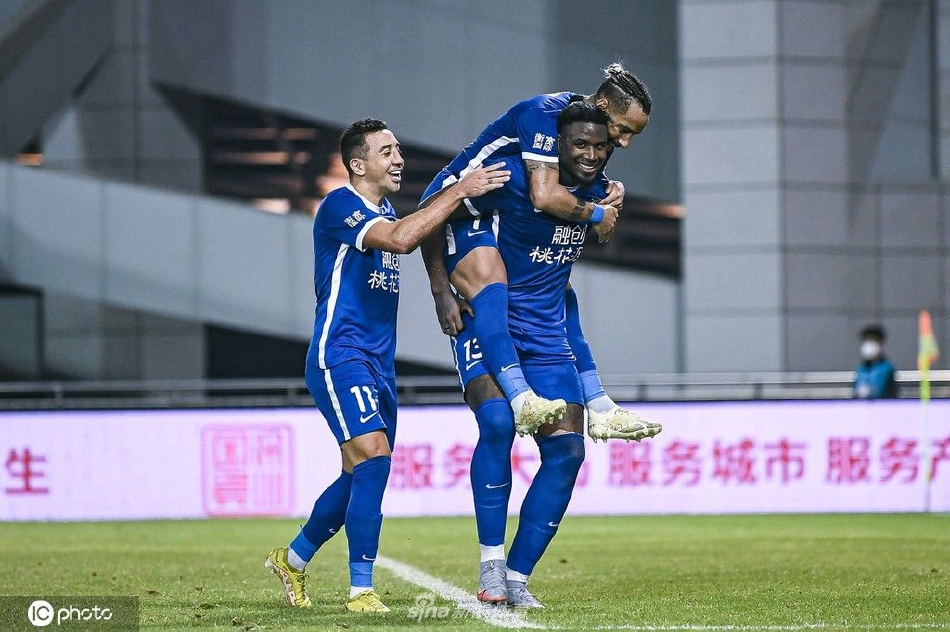 [中超]深圳队0-4武汉三镇