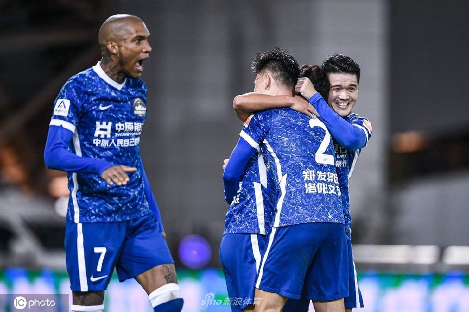 [中超]上海海港1-3河南嵩山龙门