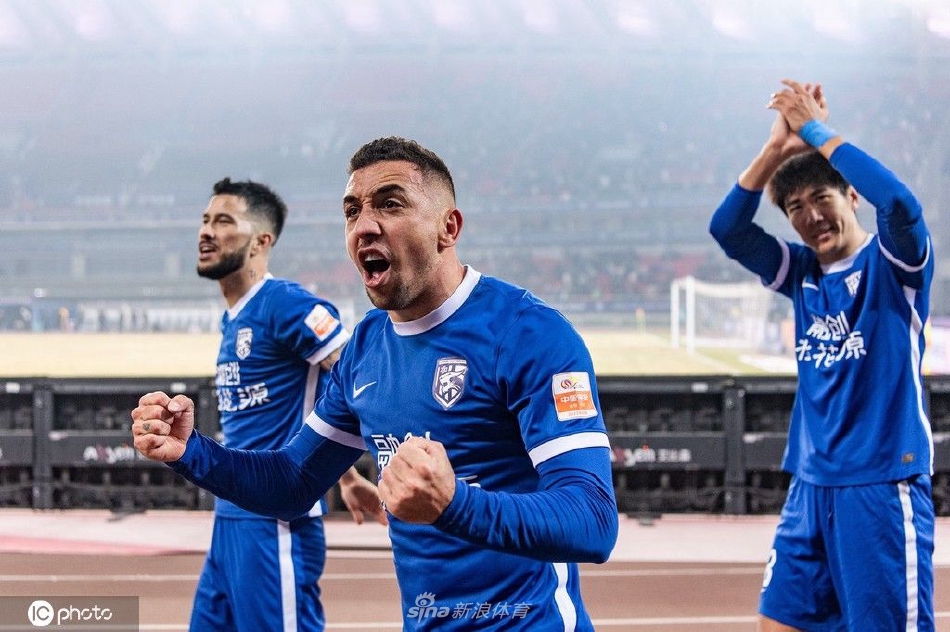 [中超]武汉三镇2-0浙江队