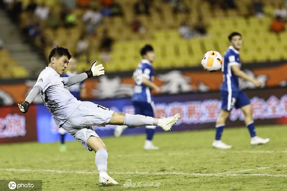 [中超联赛]武汉长江2-2河南嵩山龙门