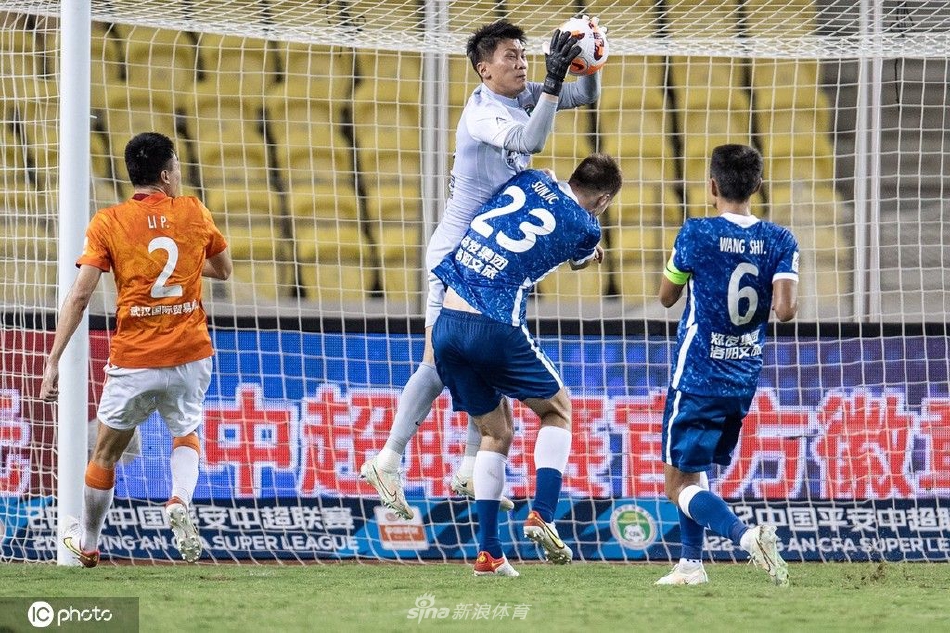 [中超联赛]武汉长江2-2河南嵩山龙门