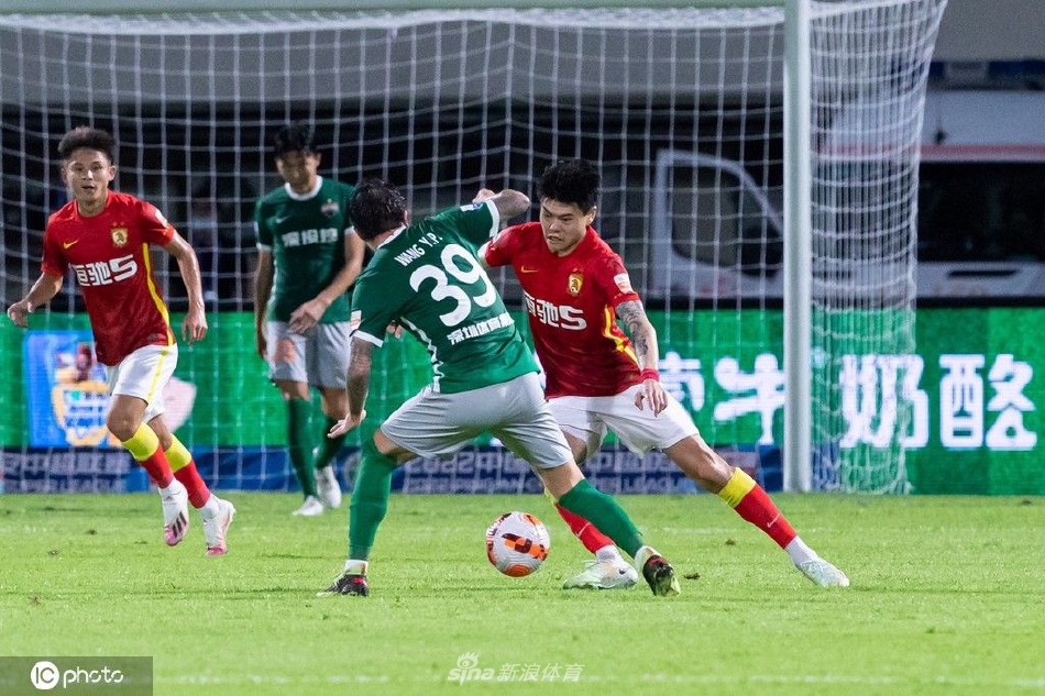 [中超联赛]广州队4-1深圳队