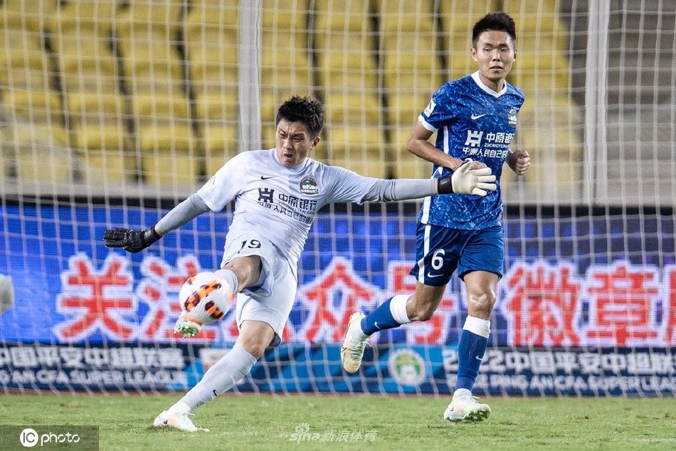 [中超联赛]武汉长江2-2河南嵩山龙门