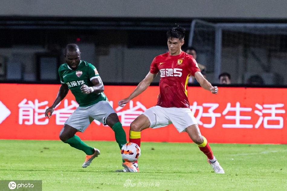 [中超联赛]广州队4-1深圳队