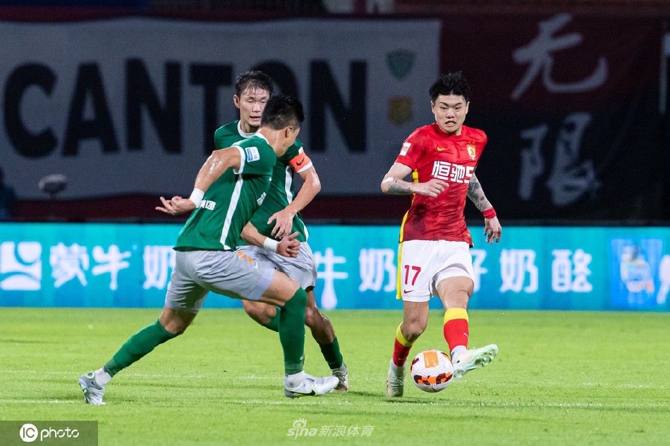 [中超联赛]广州队4-1深圳队