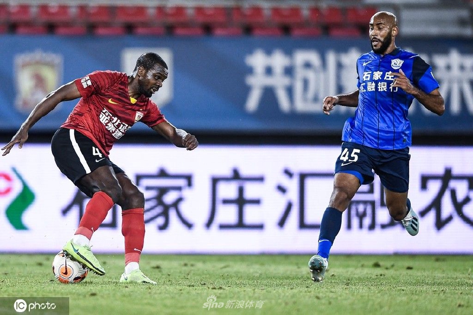 [中超联赛]沧州雄狮1-2长春亚泰