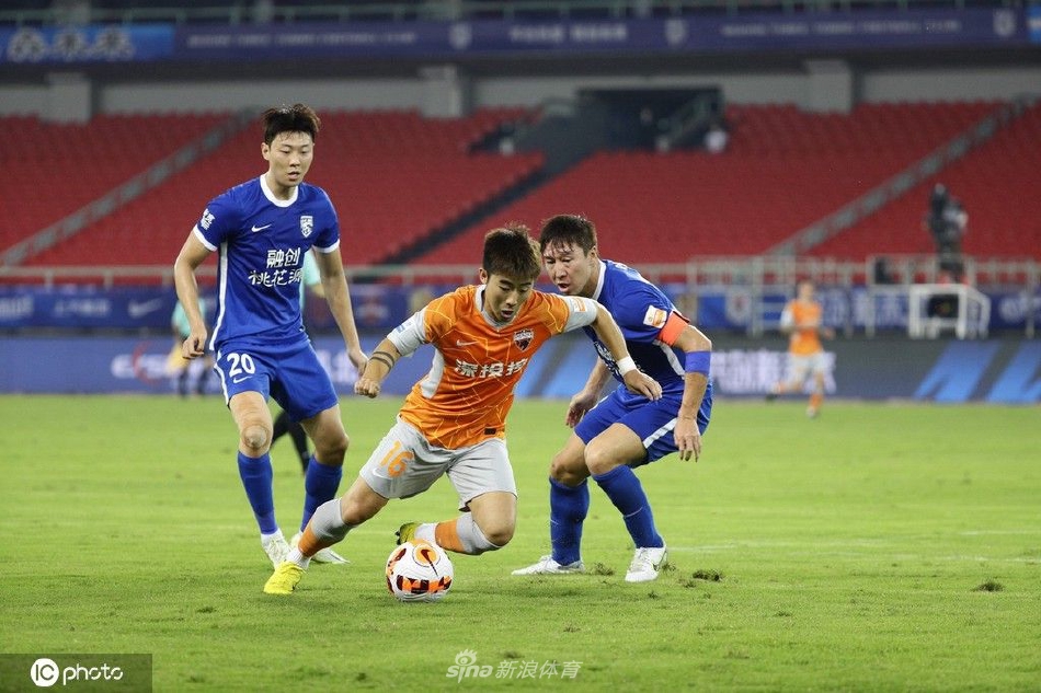 [中超联赛]武汉三镇5-1深圳队