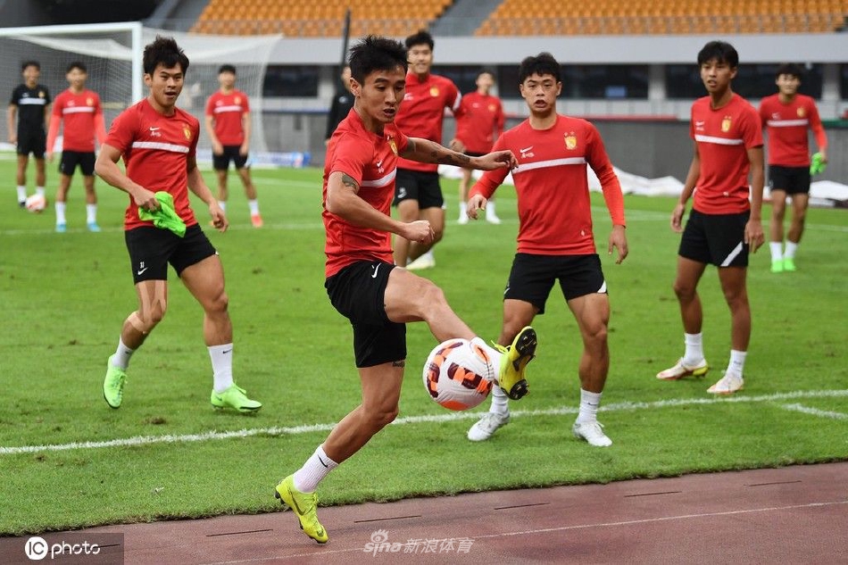 广州队备战训练