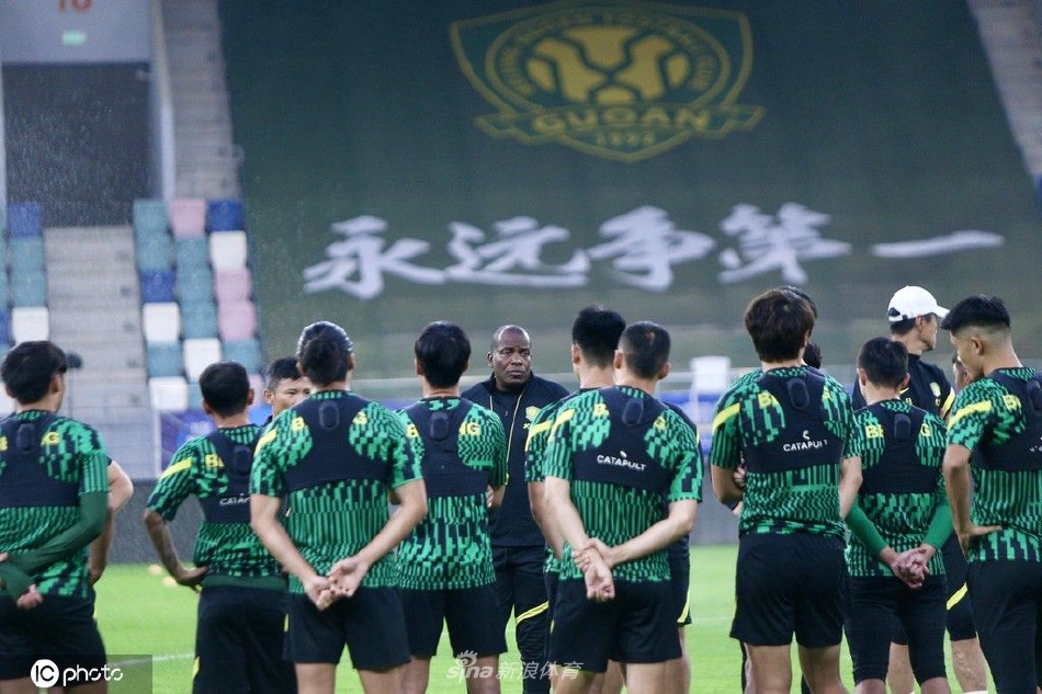 北京国安队备战训练