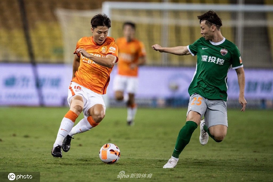[中超联赛]武汉长江0-3深圳队