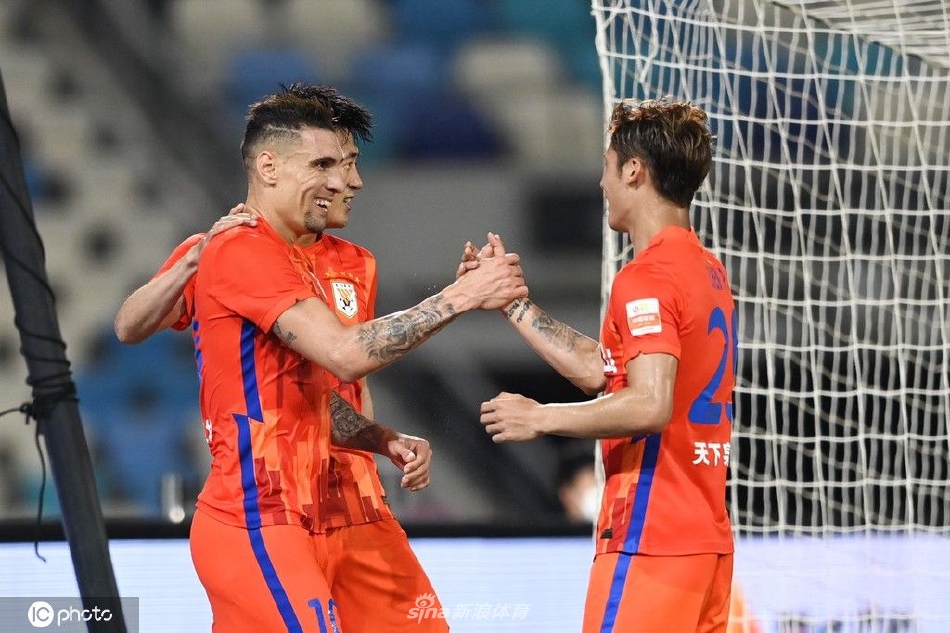 [中超联赛]深圳队0-4山东泰山