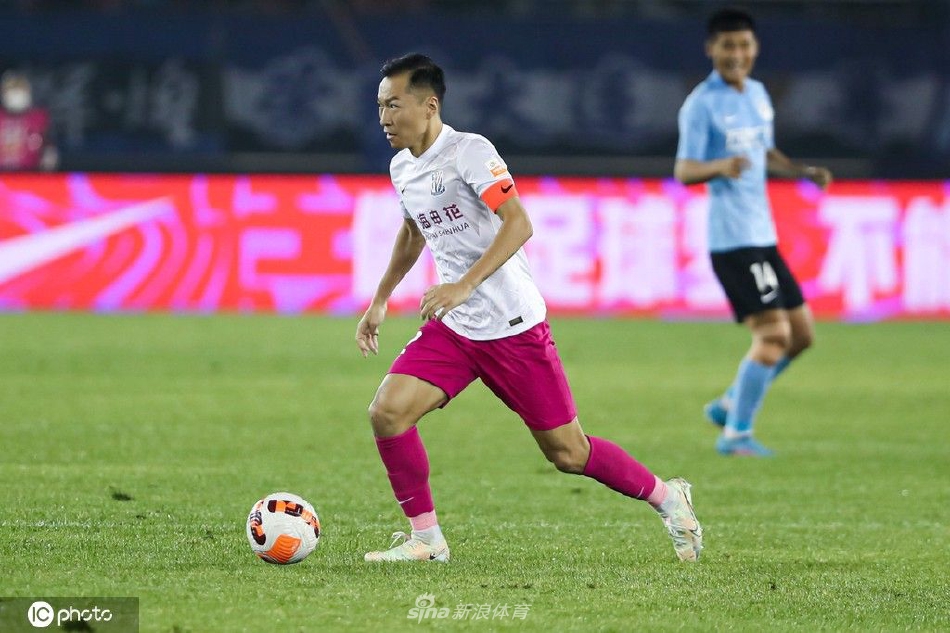 [中超联赛]申花2-1绝杀逆转大连人