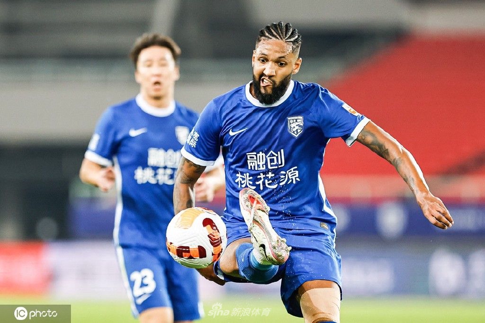 [中超]武汉三镇4-0大连人