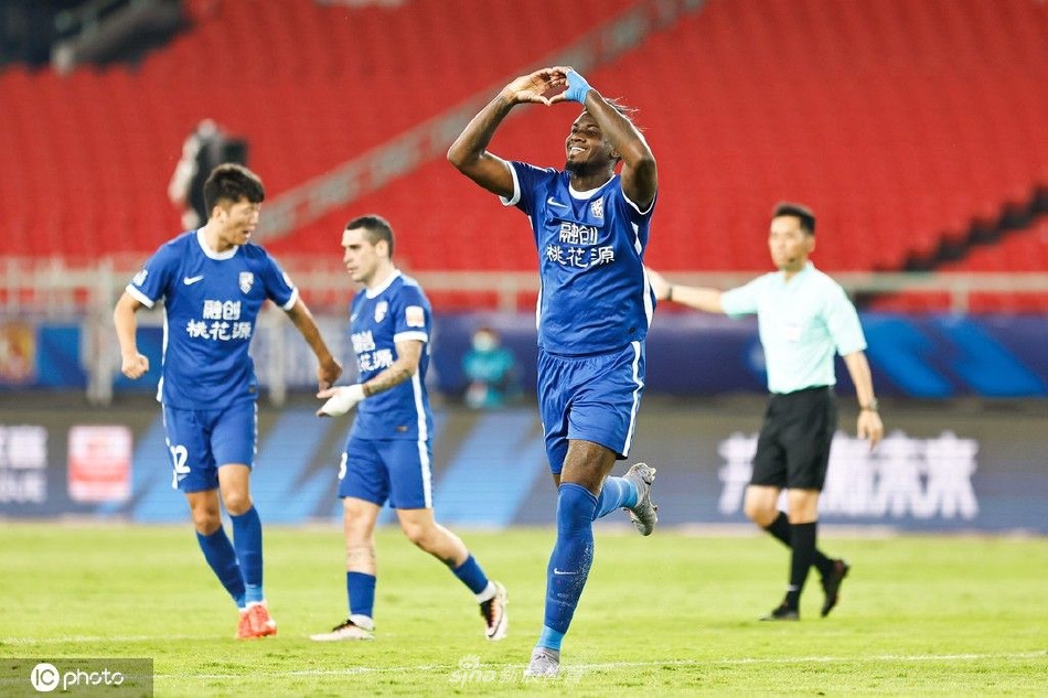 [中超]武汉三镇4-0大连人