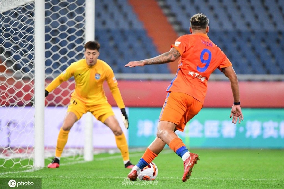 [中超]山东泰山4-1天津津门虎