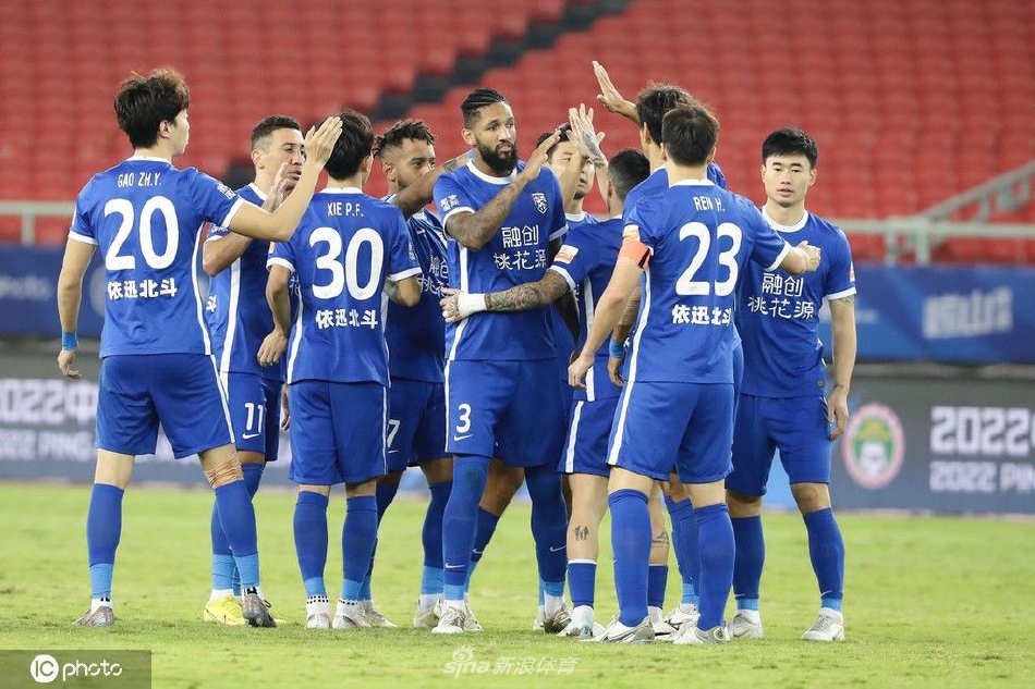 [中超]武汉三镇4-1广州城