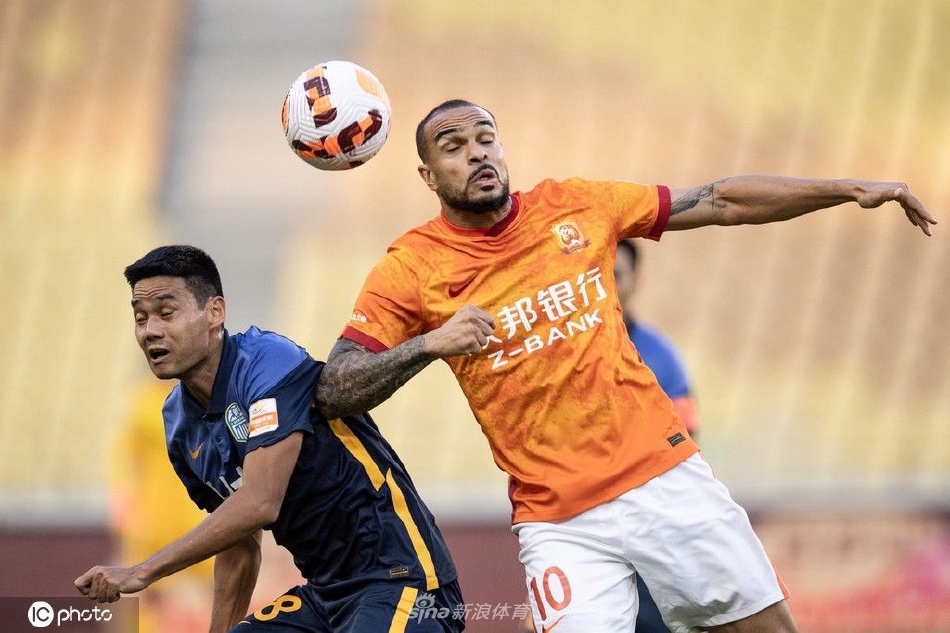 [中超]武汉长江2-1广州城