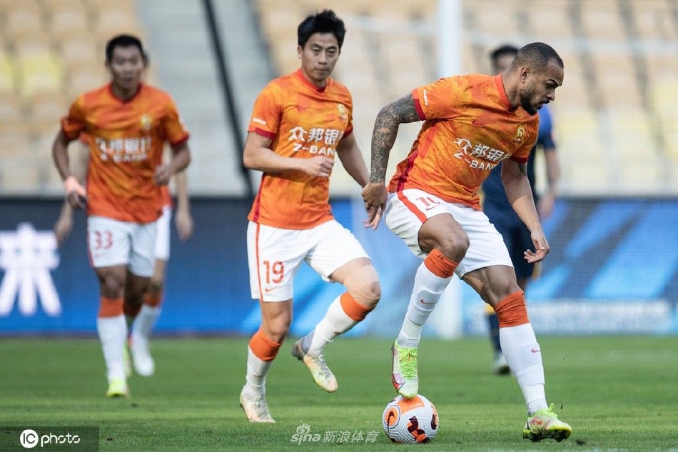 [中超]武汉长江2-1广州城