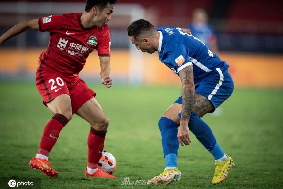 [中超]武汉三镇1-3河南嵩山龙门