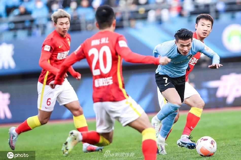 [中超]大连人1-1广州队
