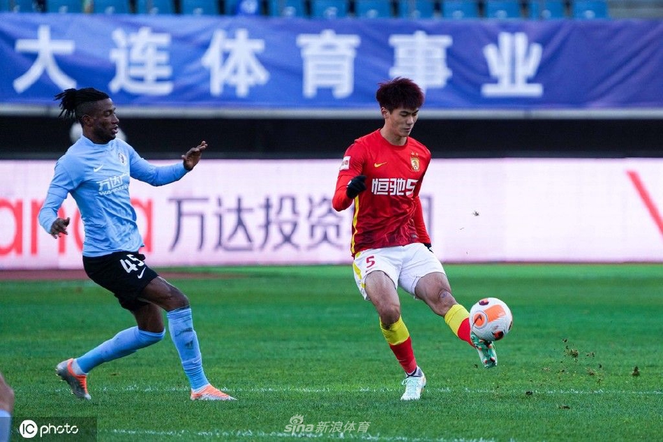 [中超]大连人1-1广州队