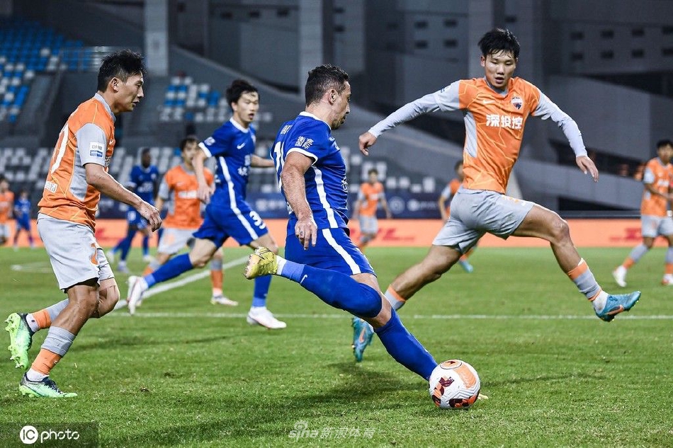 [中超]深圳队0-4武汉三镇