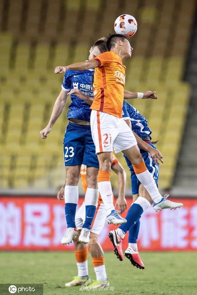 [中超联赛]武汉长江2-2河南嵩山龙门