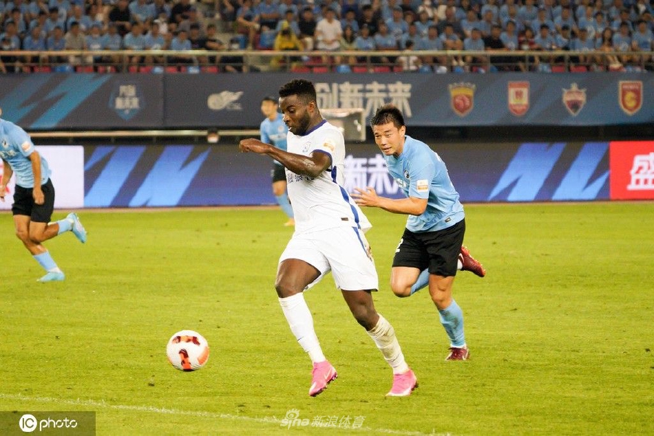 [中超联赛]大连人2-0沧州雄狮